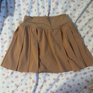 aerie pleated tennis skirt brown / tan